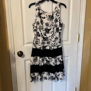 Tiana B brand dress